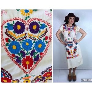 vintage 70s Kaleidoscopic MEXICAN Embroidered HEART Print DRESS Small colorful